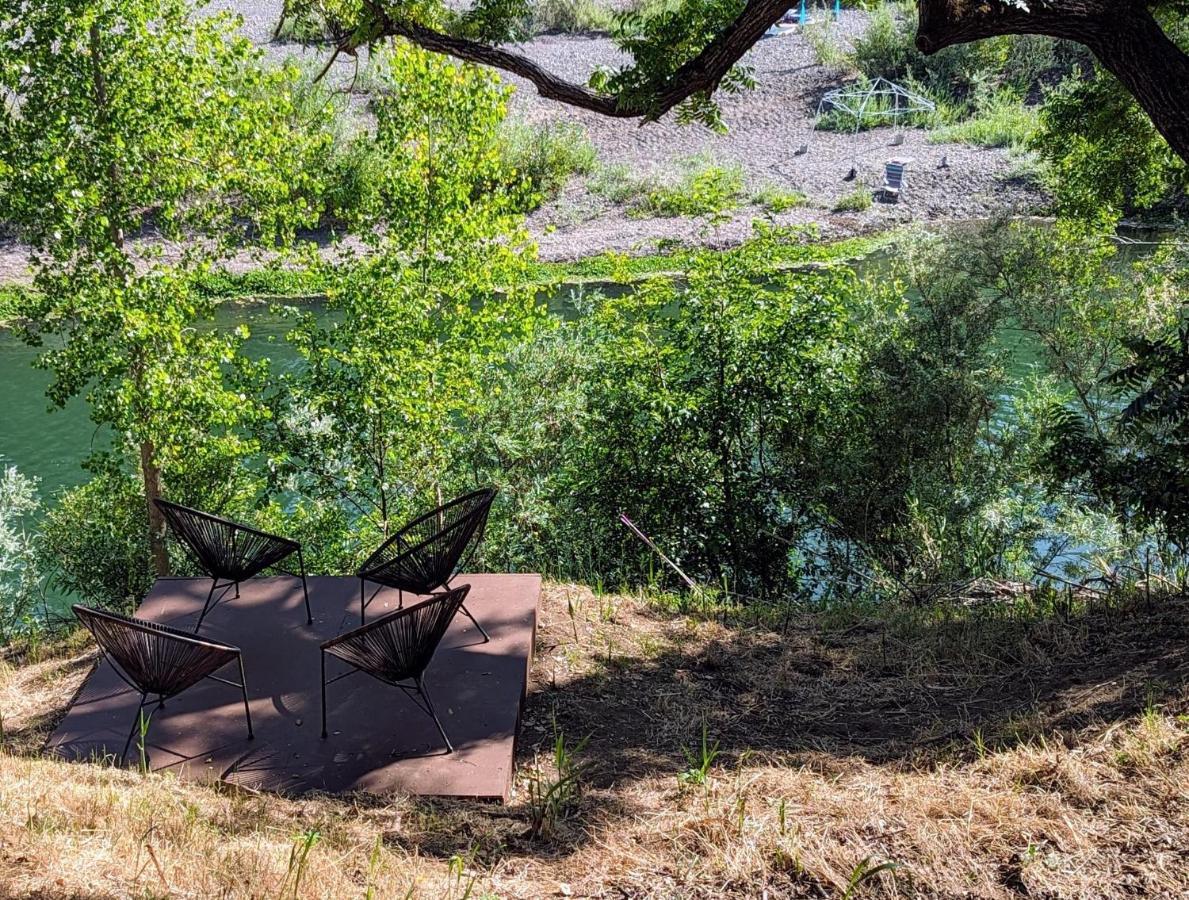 Rivers Breeze Relaxing Riverside Cabin With Private Suite Kayaks 헤즈버그 외부 사진