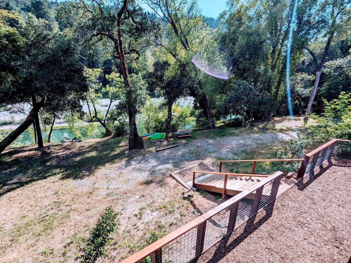 Rivers Breeze Relaxing Riverside Cabin With Private Suite Kayaks 헤즈버그 외부 사진